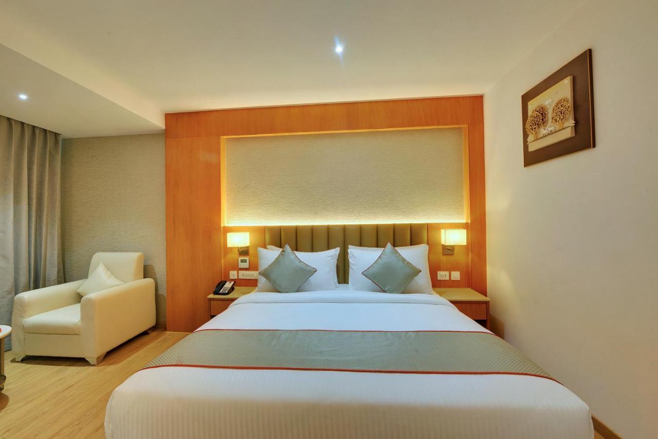Clarion Hotel Bangalore Yesvantpur Exterior foto