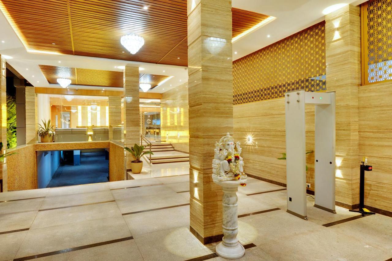 Clarion Hotel Bangalore Yesvantpur Exterior foto